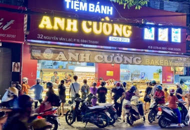GIỚI TRẺ "PHÁT SỐT" VỚI CHIẾC BÁNH KEM BẮN RA......TIỀN